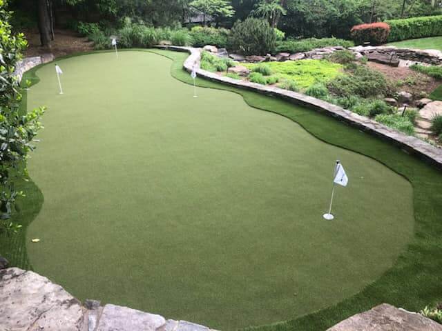 artificial backyard putting green