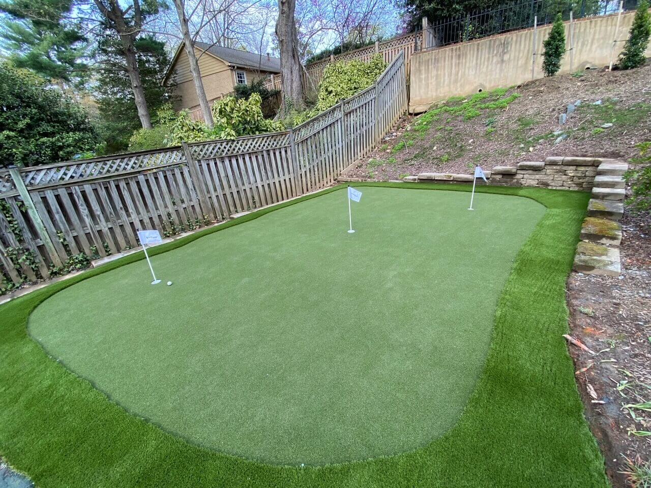 Residential artificial grass putting green installed by SYNLawn