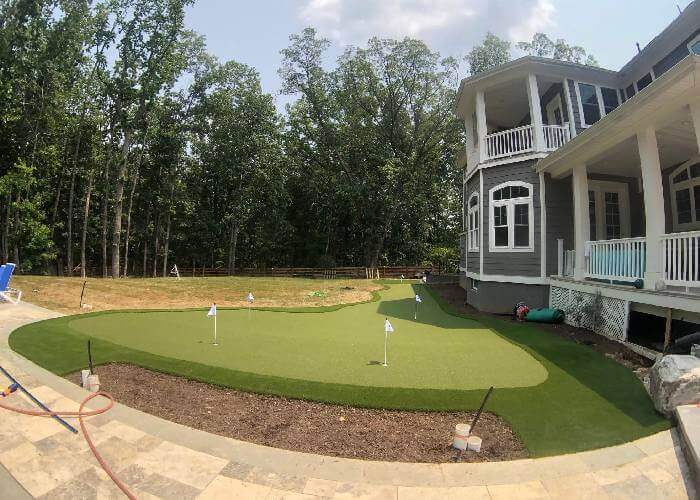 Backyard putting green installed by SYNLawn